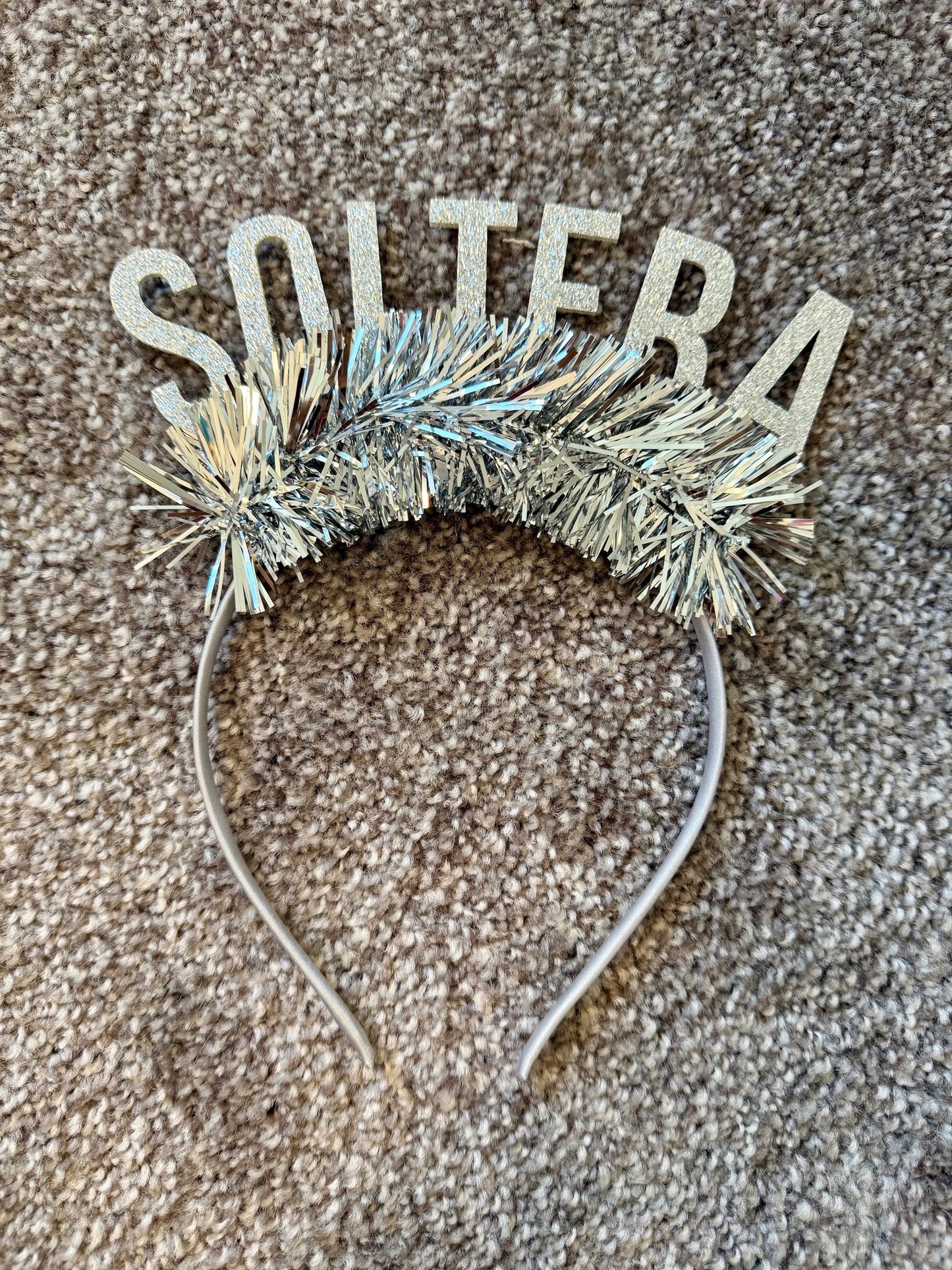 Soltera Glitter Headband – Fun Party Crown for Concerts, Girls’ Night, or Bachelorette Vibes!